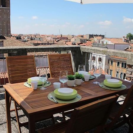Apartment With Terrace In Chioggia'S Main Square Kültér fotó