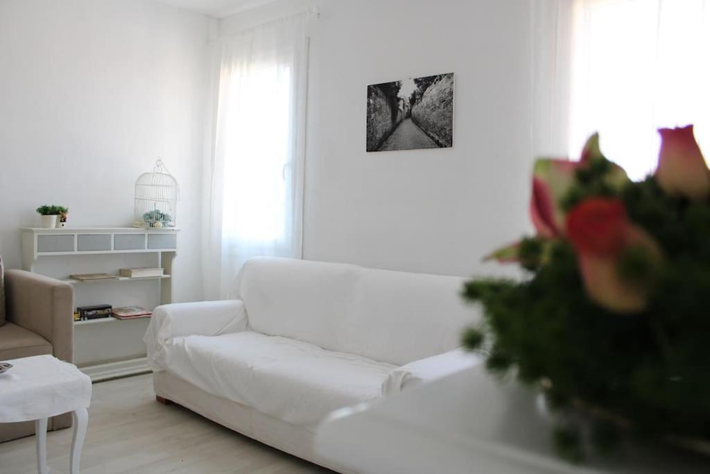 Apartment With Terrace In Chioggia'S Main Square Kültér fotó