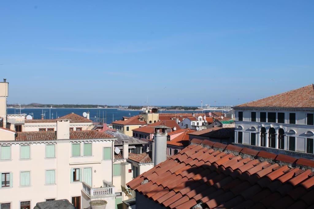 Apartment With Terrace In Chioggia'S Main Square Kültér fotó